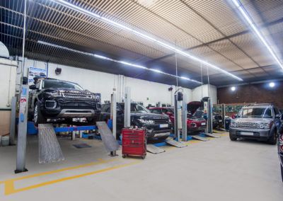 Fotografía profesional corporativa de concesionarios de automó