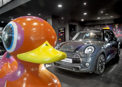 Fotografía profesional corporativa de concesionarios de automó